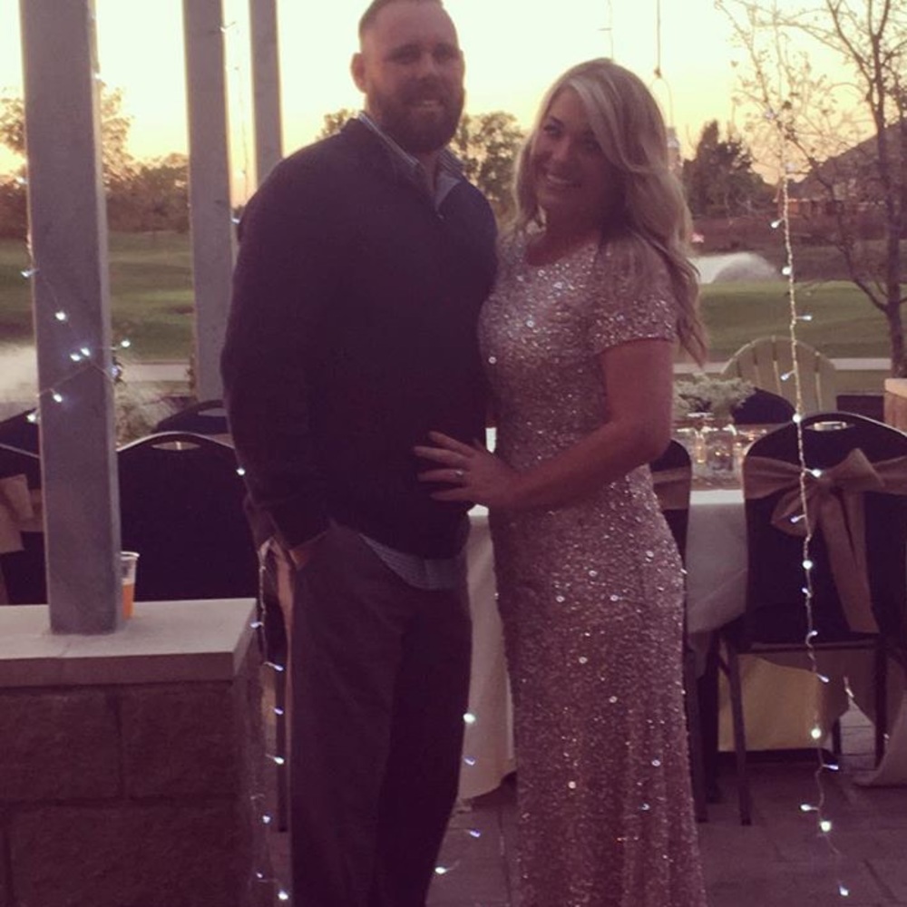Gorgeous Adrianna Papell Gown
